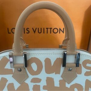 Meet your Posher, Artesha